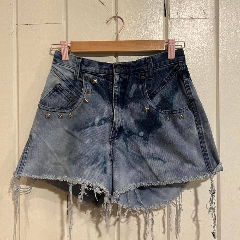 Vintage Zena Studded Acid Wash Denim Shorts High Rise Cutoff Fringe size 25